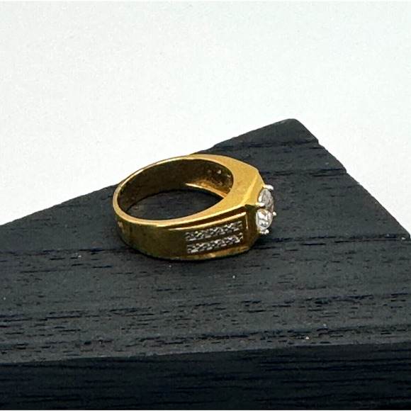 Vintage Signed SETA Gold Tone Clear Simulated Sparkling Gemstone Ring Size 11 - Picture 2 of 5